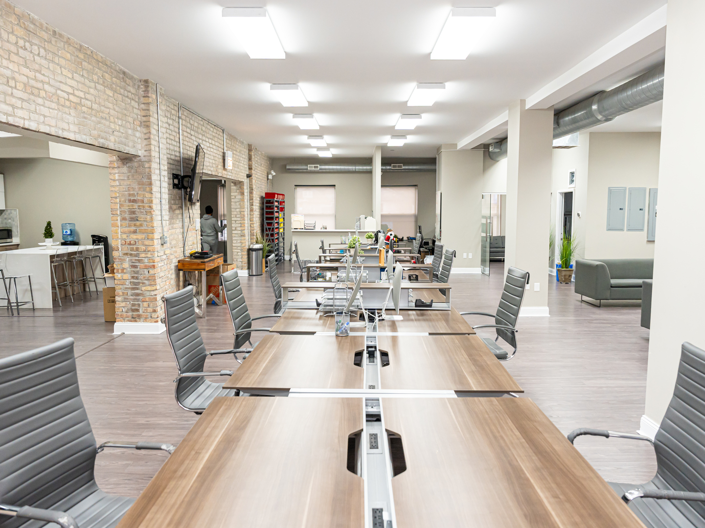 7105 S Yates Avenue, Chicago, IL 60649