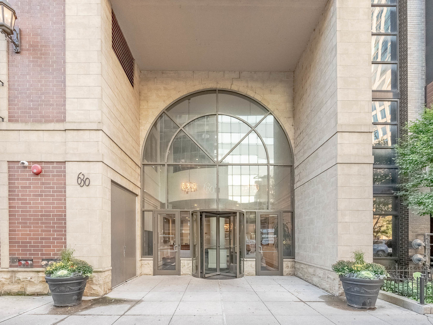 630 N State Street #2204, Chicago, IL 60654