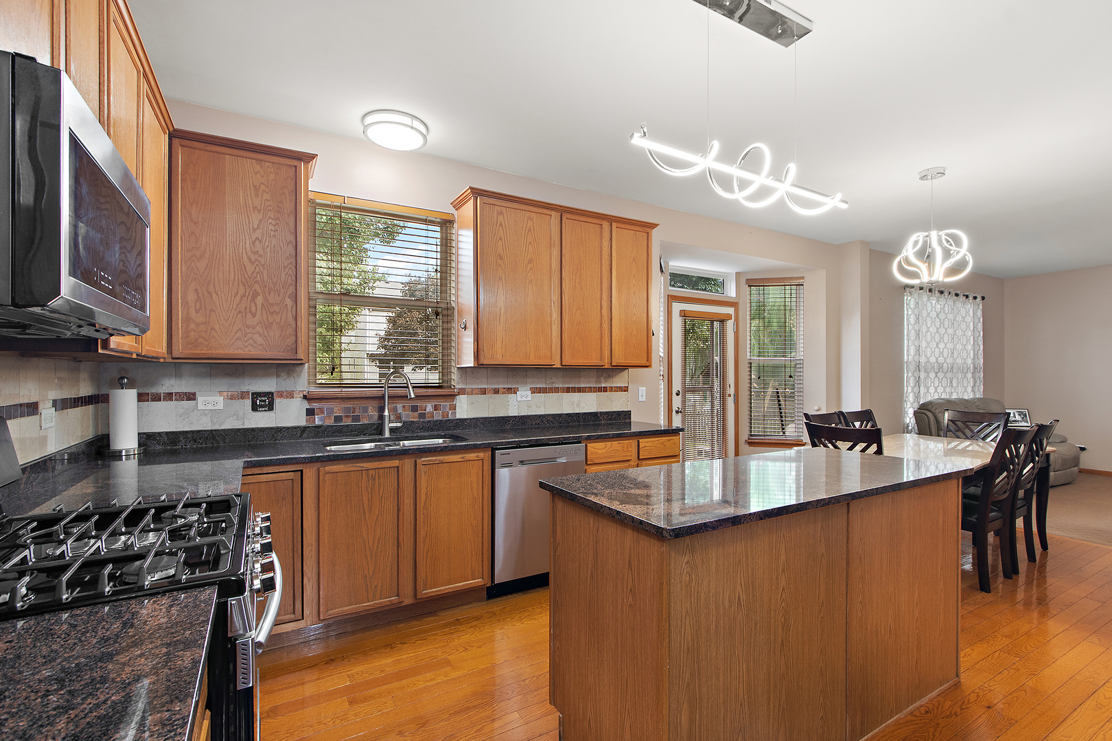 1918 Crosswind Drive, Plainfield, IL 60586