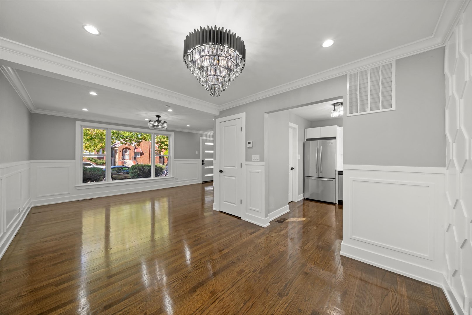 10047 S Calumet Avenue, Chicago, IL 60628