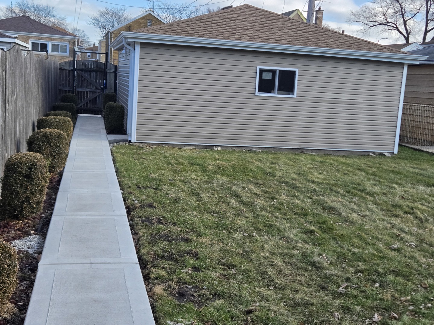 10047 S Calumet Avenue, Chicago, IL 60628