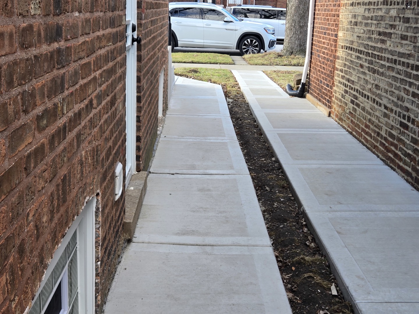 10047 S Calumet Avenue, Chicago, IL 60628