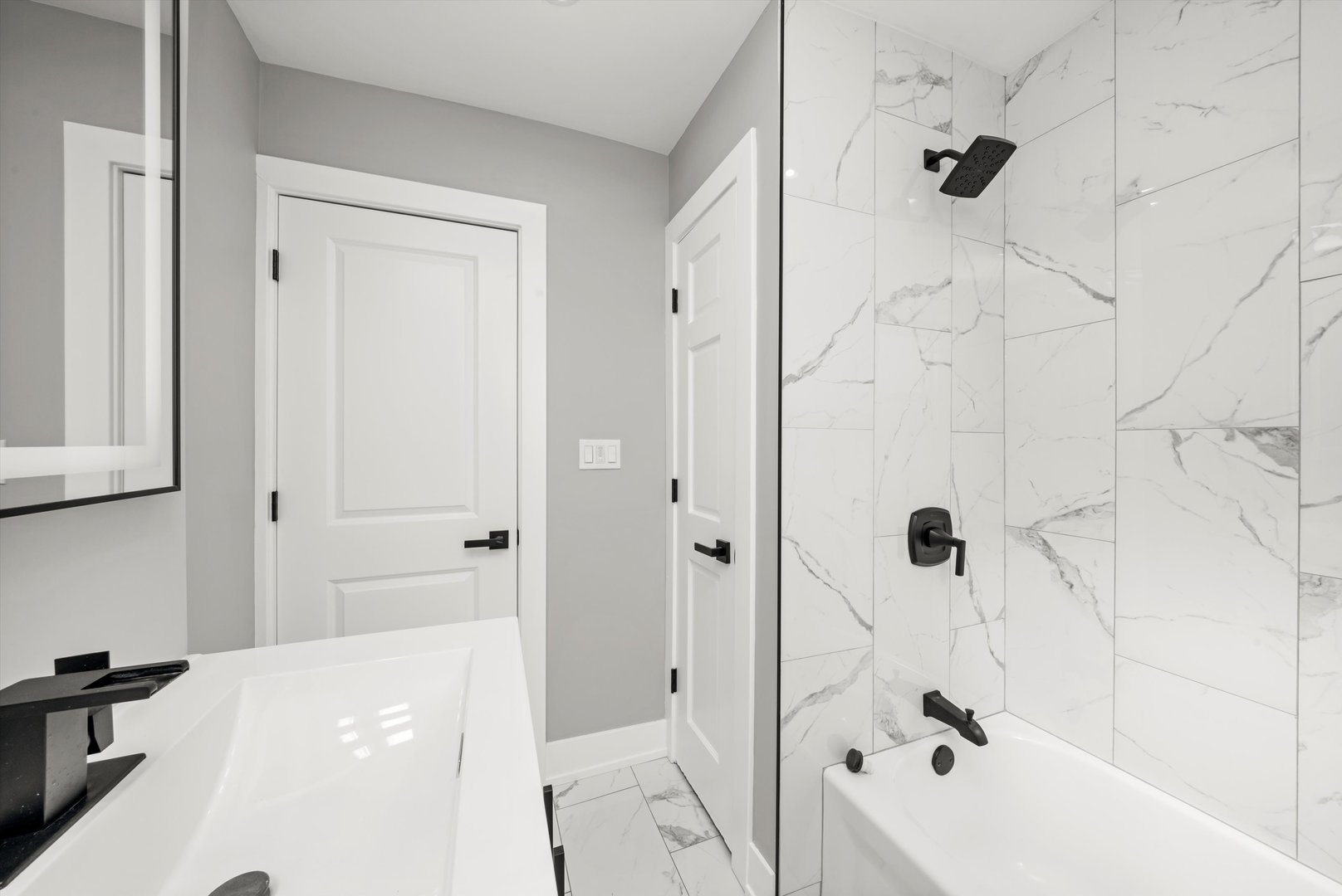 10047 S Calumet Avenue, Chicago, IL 60628