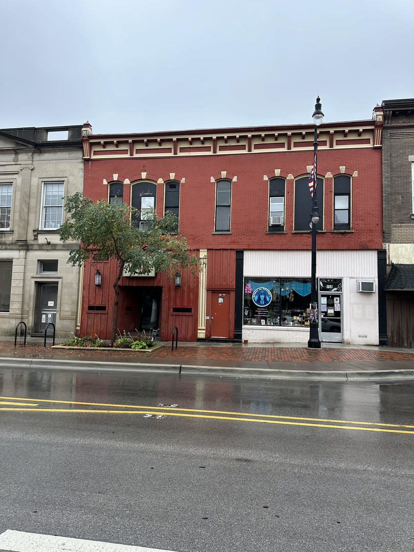 156 E Lincoln Highway, DeKalb, IL 60115