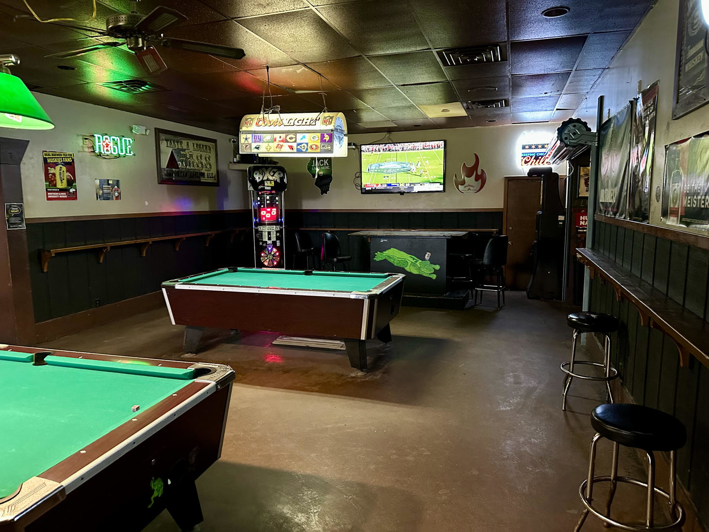 156 E Lincoln Highway, DeKalb, IL 60115