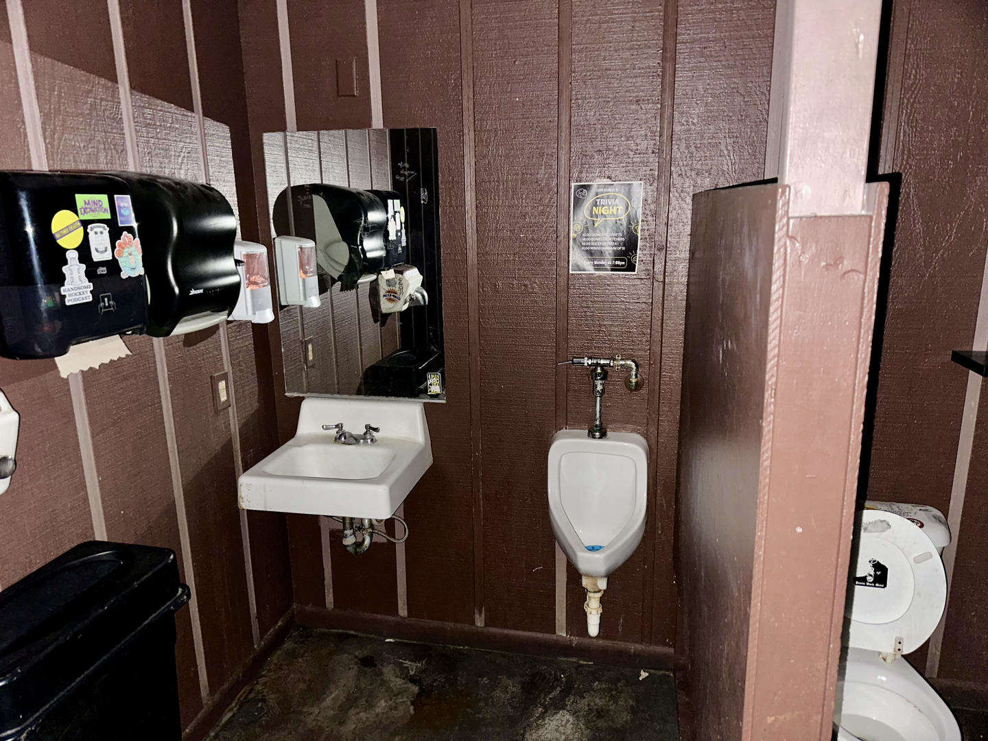 156 E Lincoln Highway, DeKalb, IL 60115