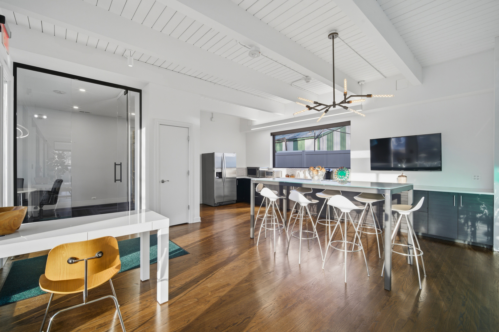 836 Skokie Boulevard, Northbrook, IL 60062