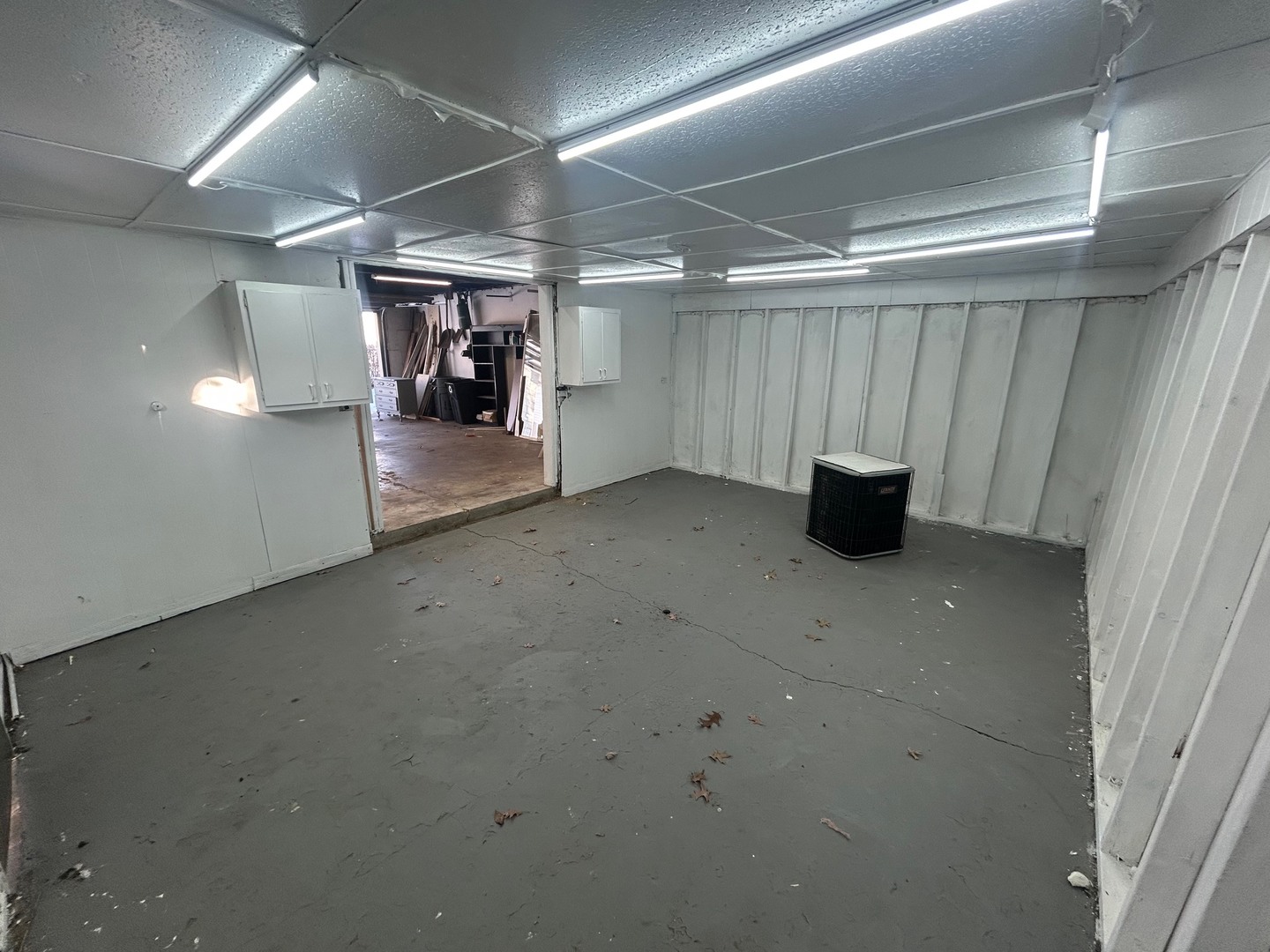 329 S Monterey Avenue, Villa Park, IL 60181