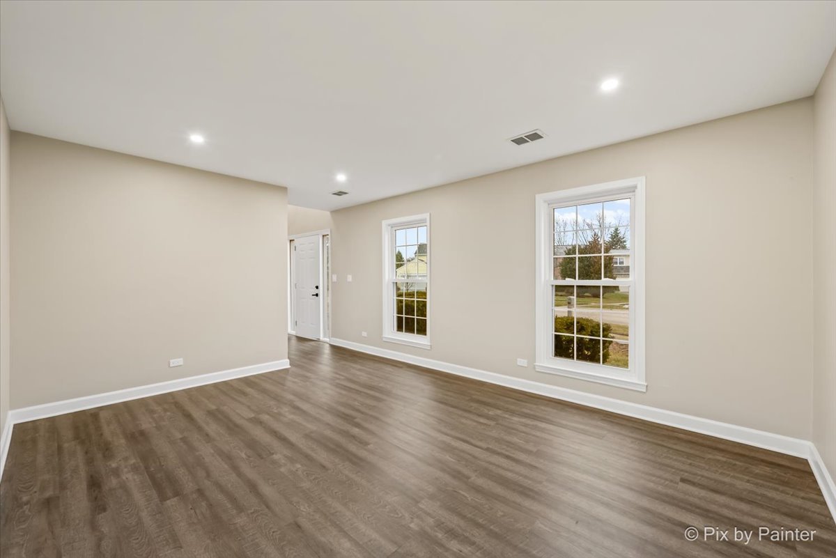 1700 Wildwood Lane, Hanover Park, IL 60133