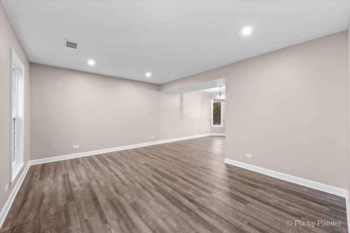 1700 Wildwood Lane, Hanover Park, IL 60133