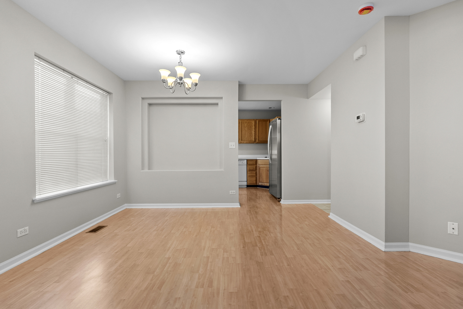 1037 Huntington Drive, Elk Grove Village, IL 60007