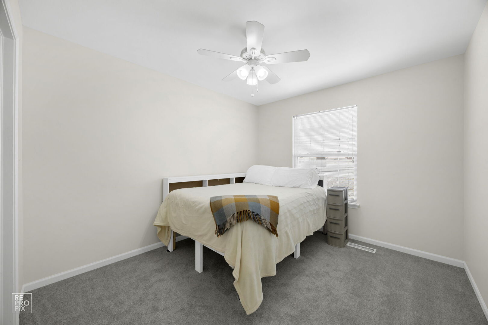 1107 Essex Drive, Oakbrook Terrace, IL 60181