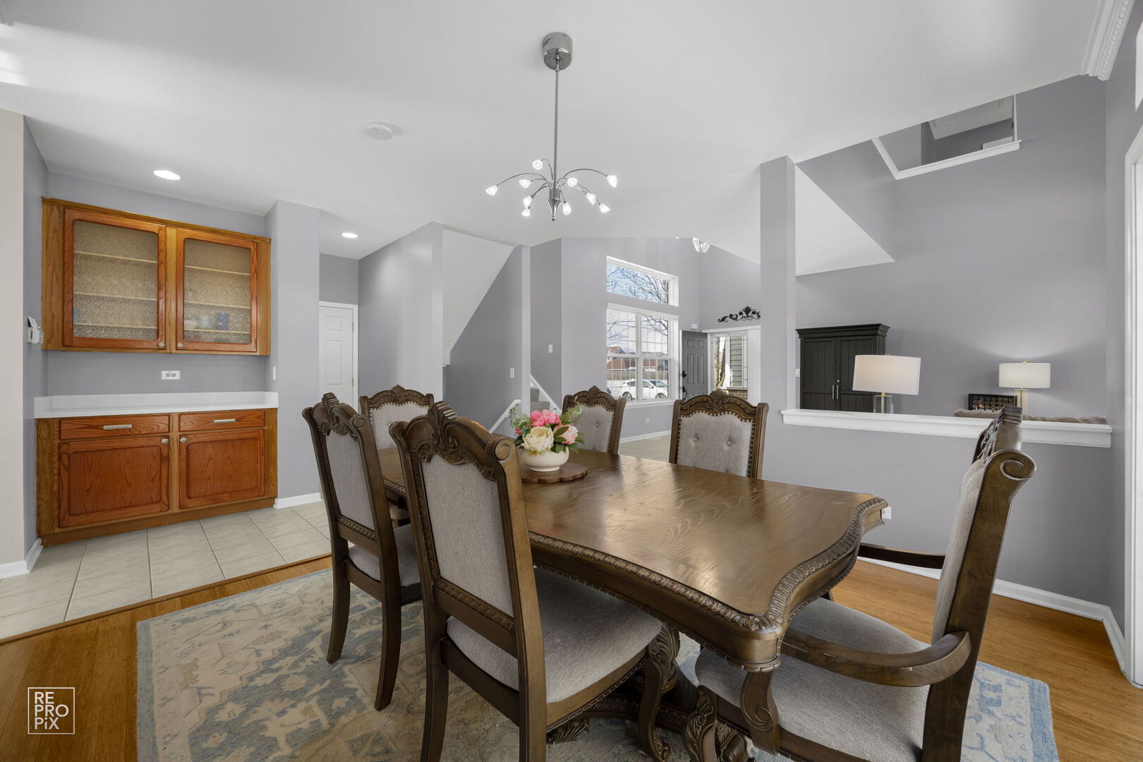 1107 Essex Drive, Oakbrook Terrace, IL 60181