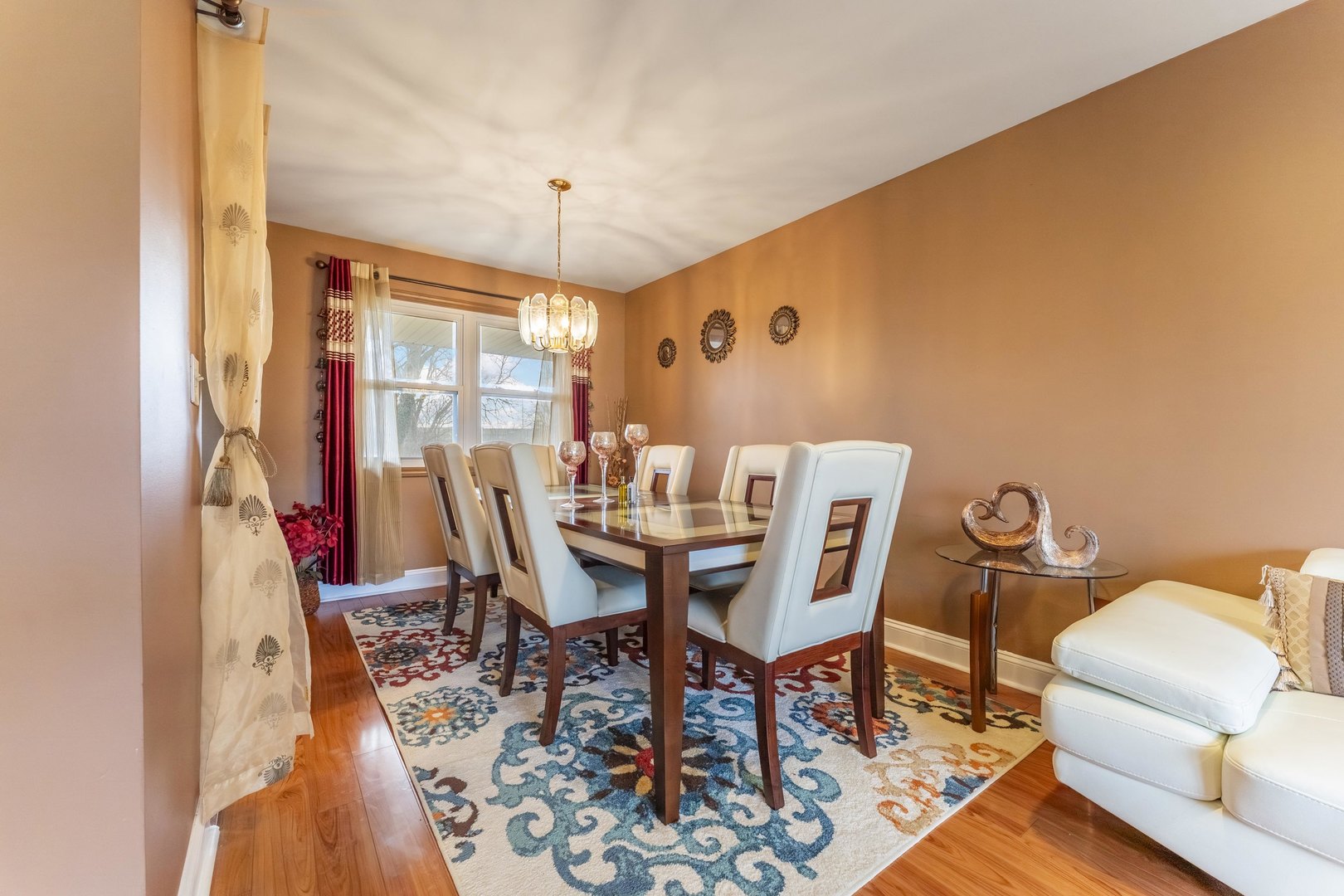 1031 W Shedron Way, Lombard, IL 60148