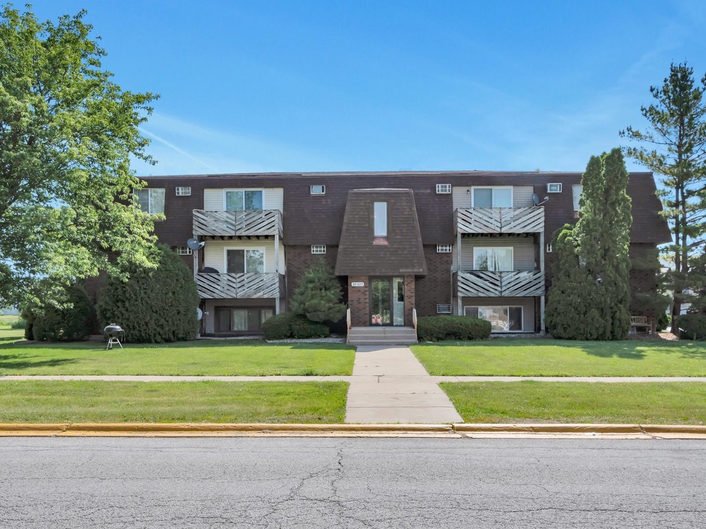 20224 S Frankfort Square Road #D, Frankfort, IL 60423
