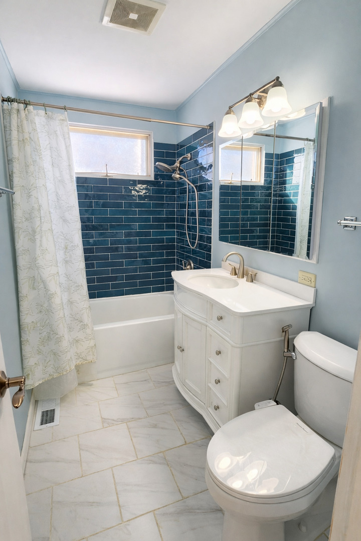 5440 Benton Avenue, Downers Grove, IL 60515