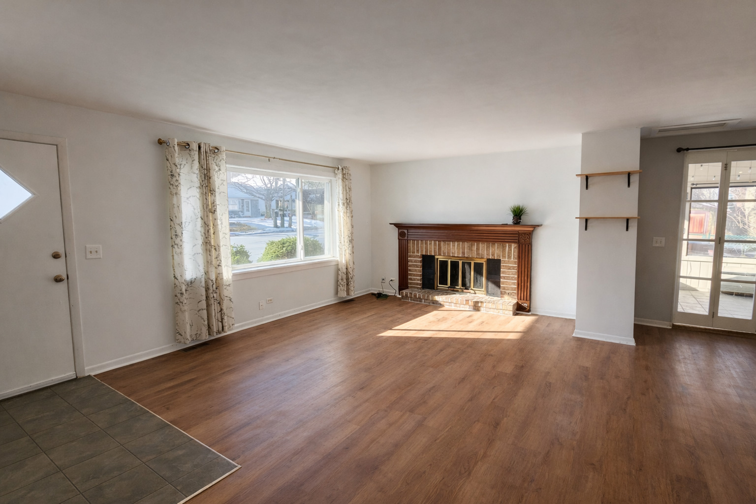 5440 Benton Avenue, Downers Grove, IL 60515