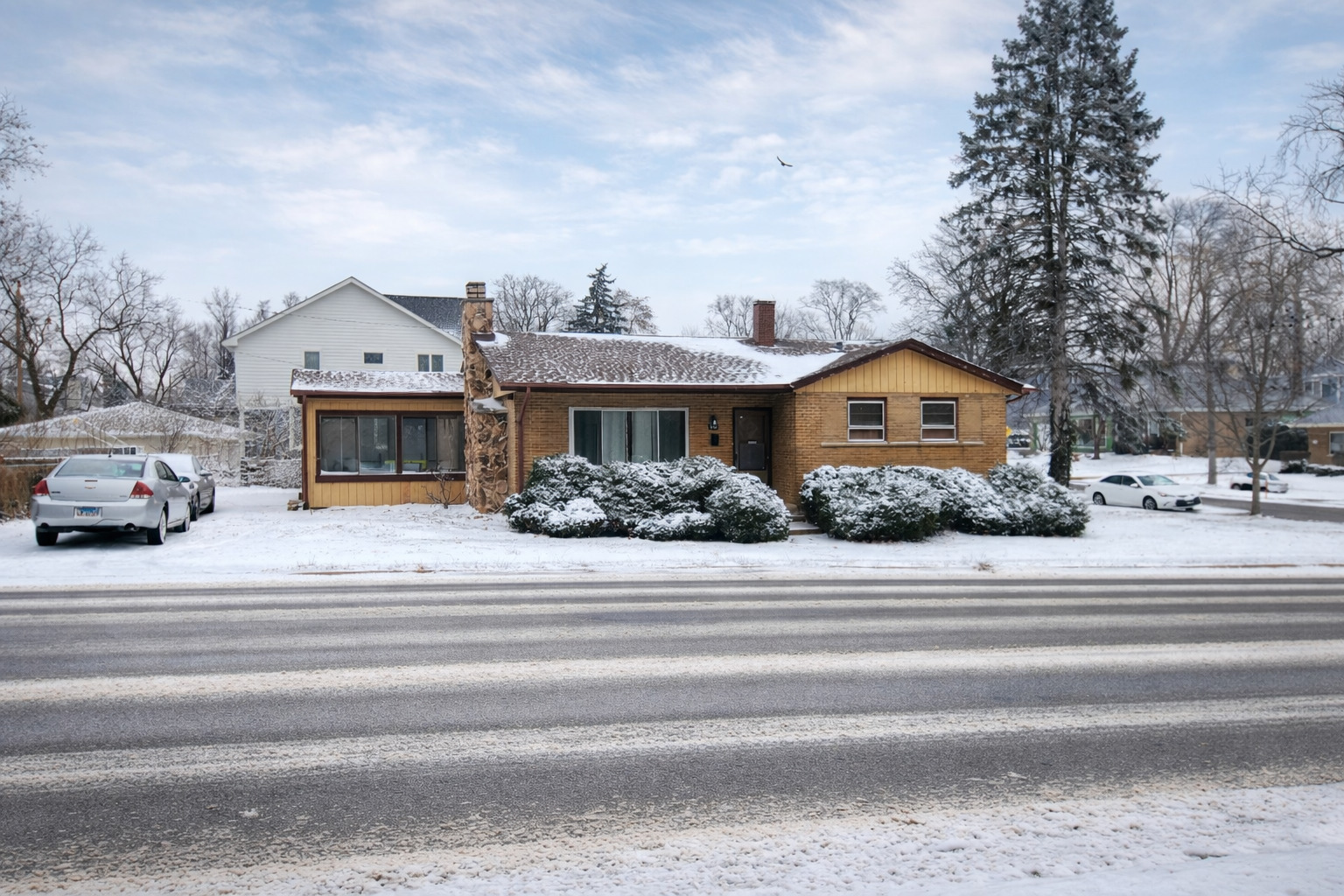 5440 Benton Avenue, Downers Grove, IL 60515