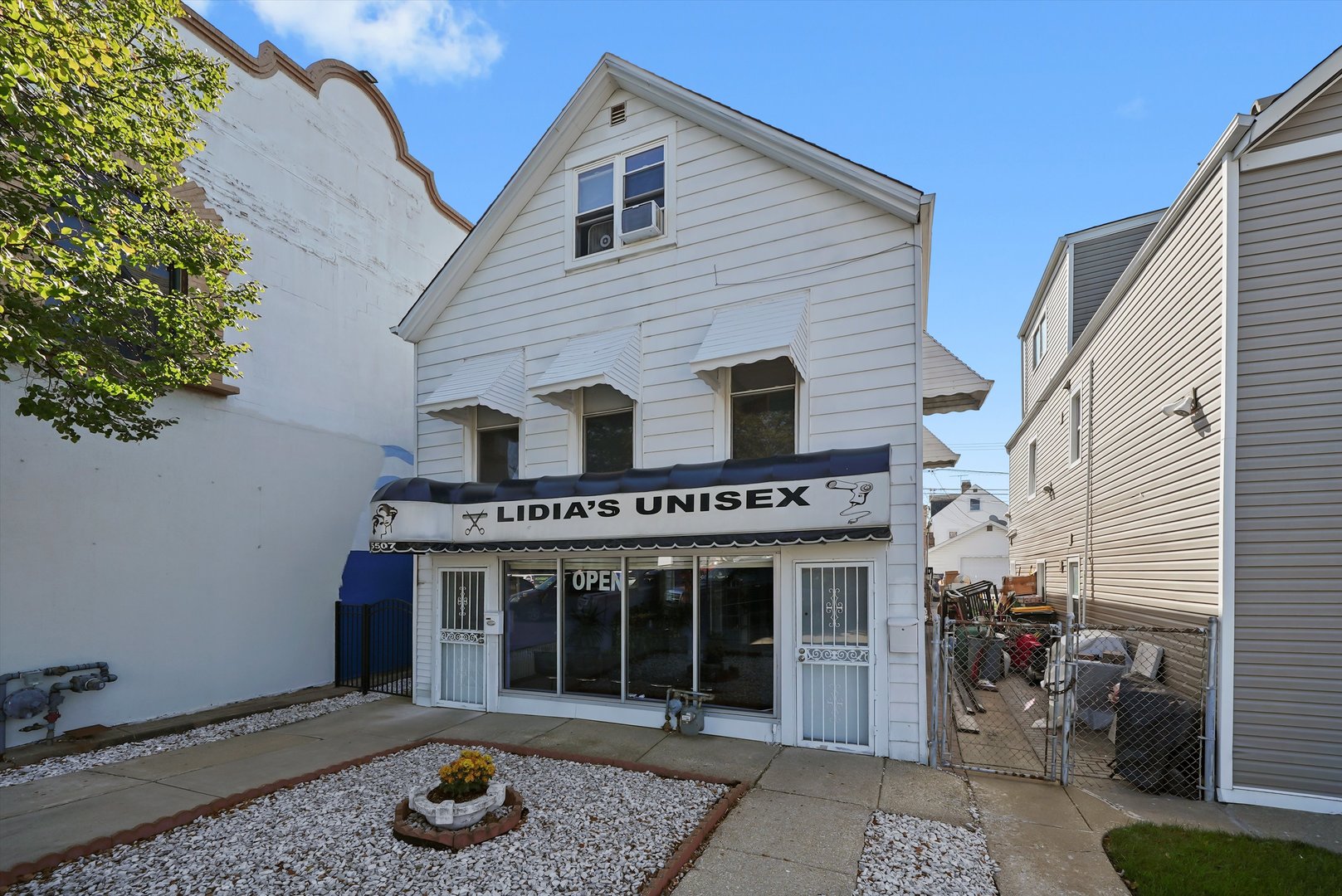 5507 W Cermak Road, Cicero, IL 60804