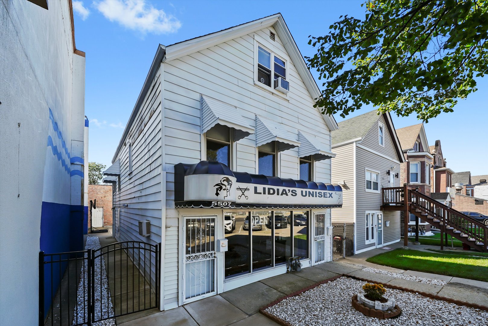 5507 W Cermak Road, Cicero, IL 60804