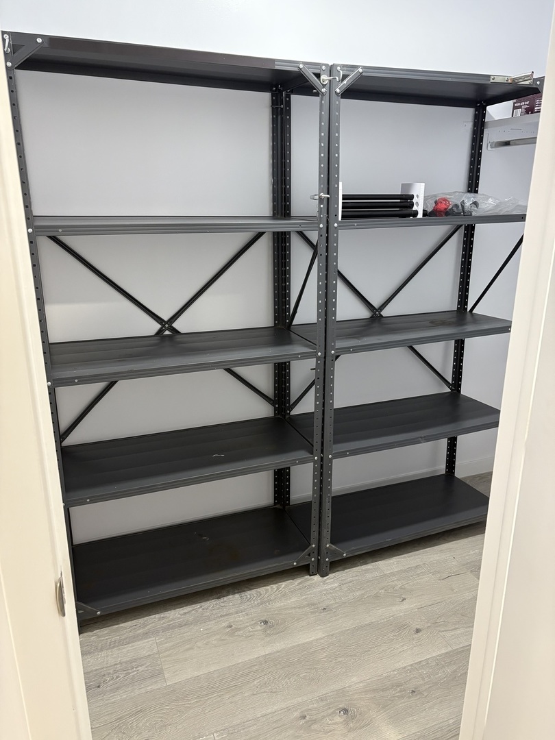 301 Lake Hinsdale Drive #108, Willowbrook, IL 60527