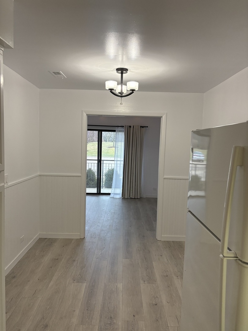 301 Lake Hinsdale Drive #108, Willowbrook, IL 60527