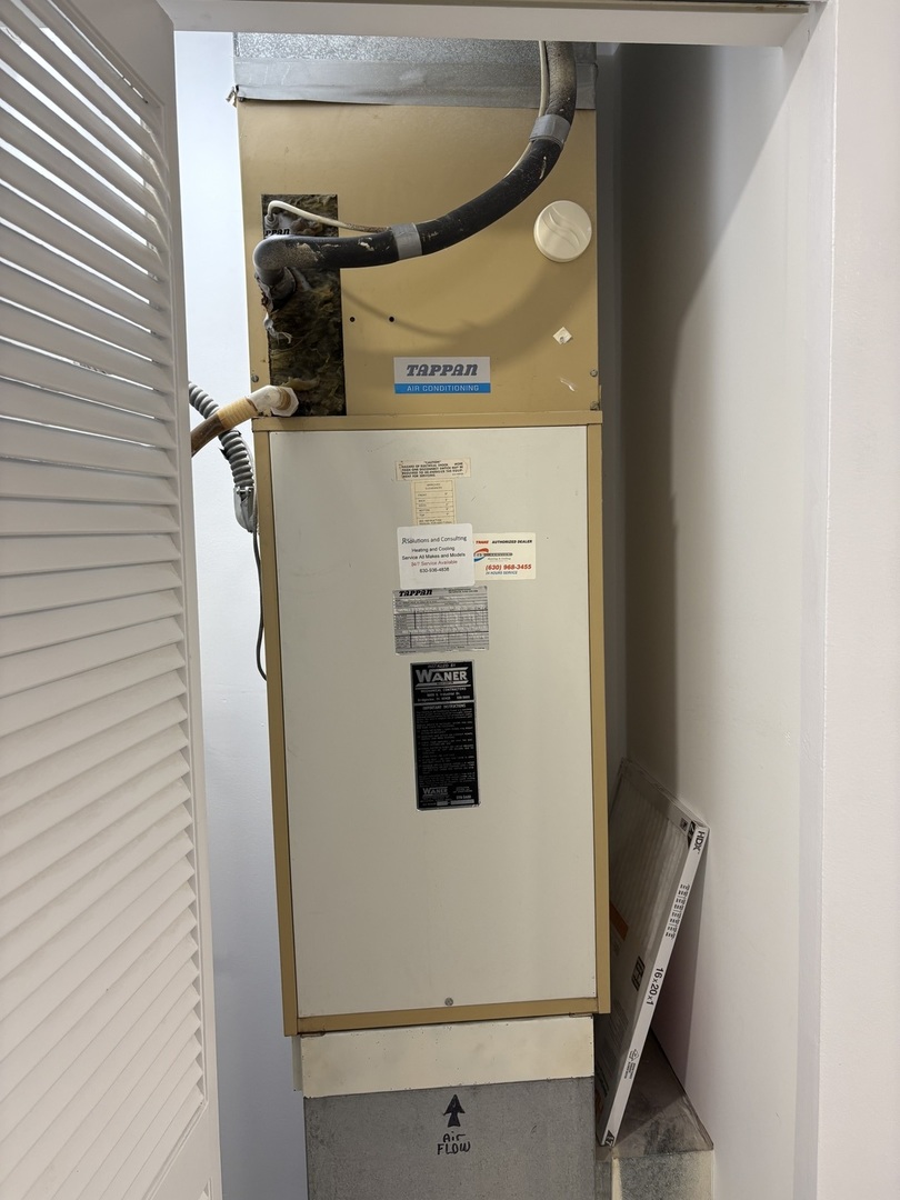 301 Lake Hinsdale Drive #108, Willowbrook, IL 60527