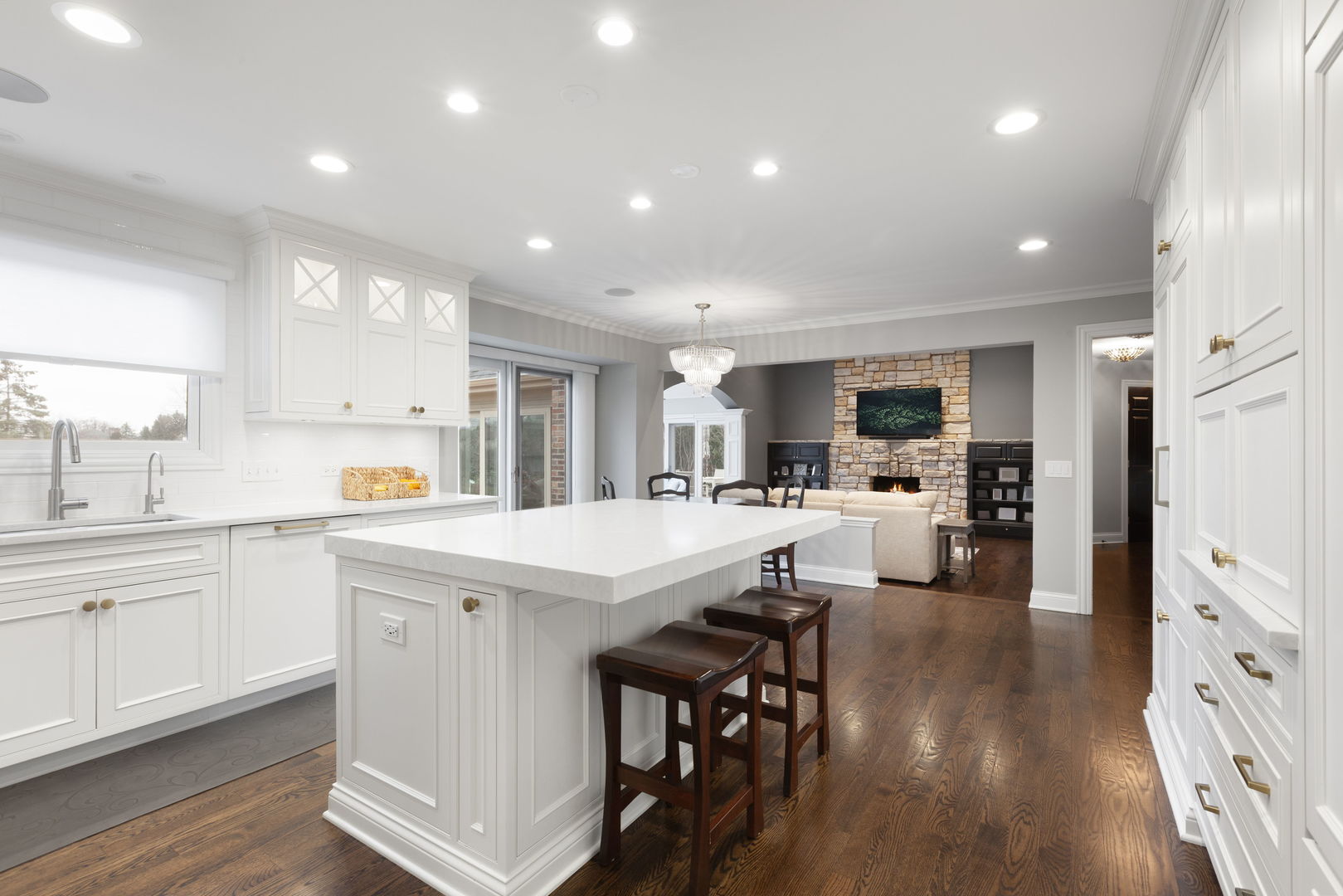 22 Aintree Road, St. Charles, IL 60174