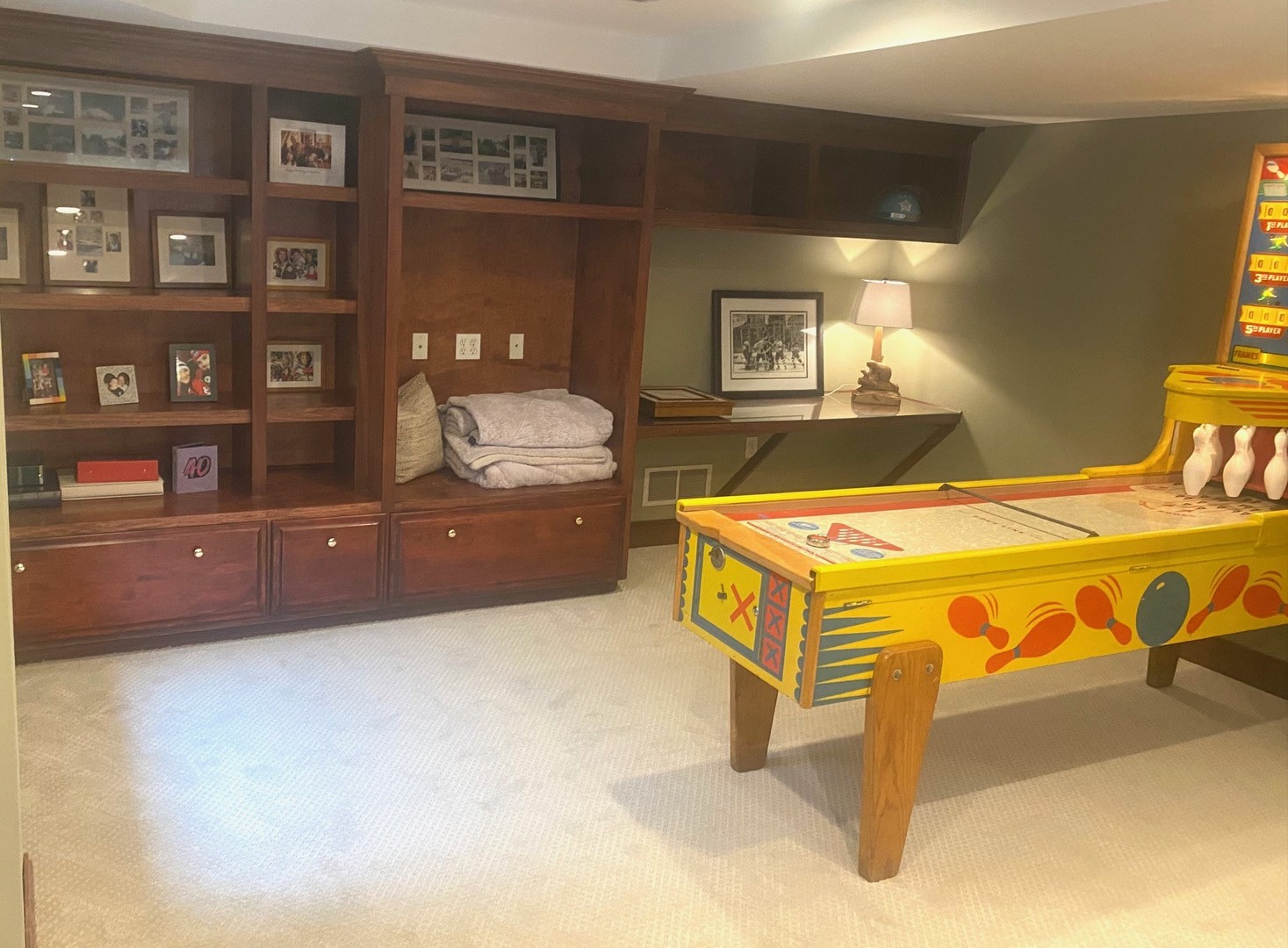 22 Aintree Road, St. Charles, IL 60174