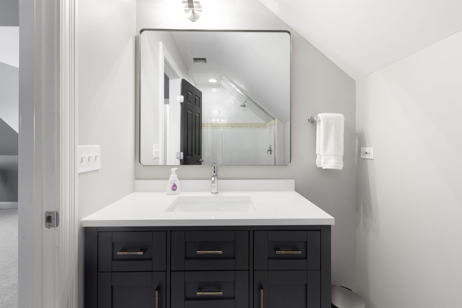 22 Aintree Road, St. Charles, IL 60174