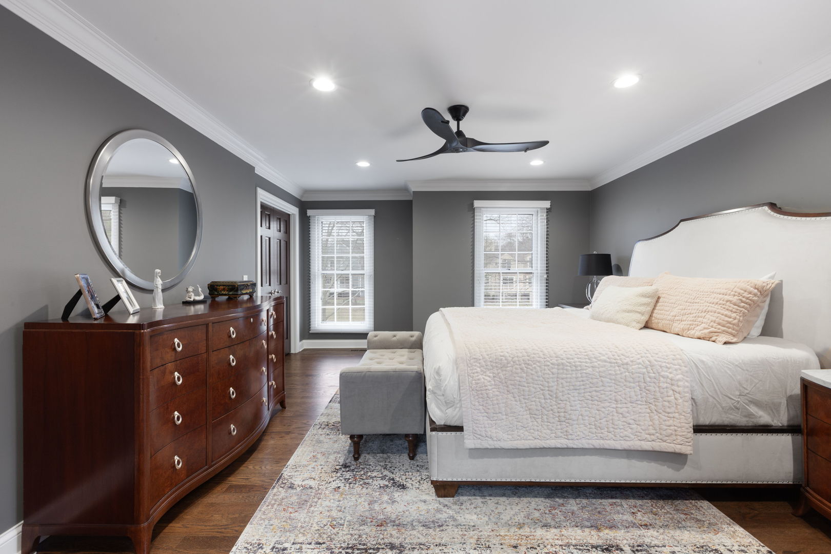 22 Aintree Road, St. Charles, IL 60174