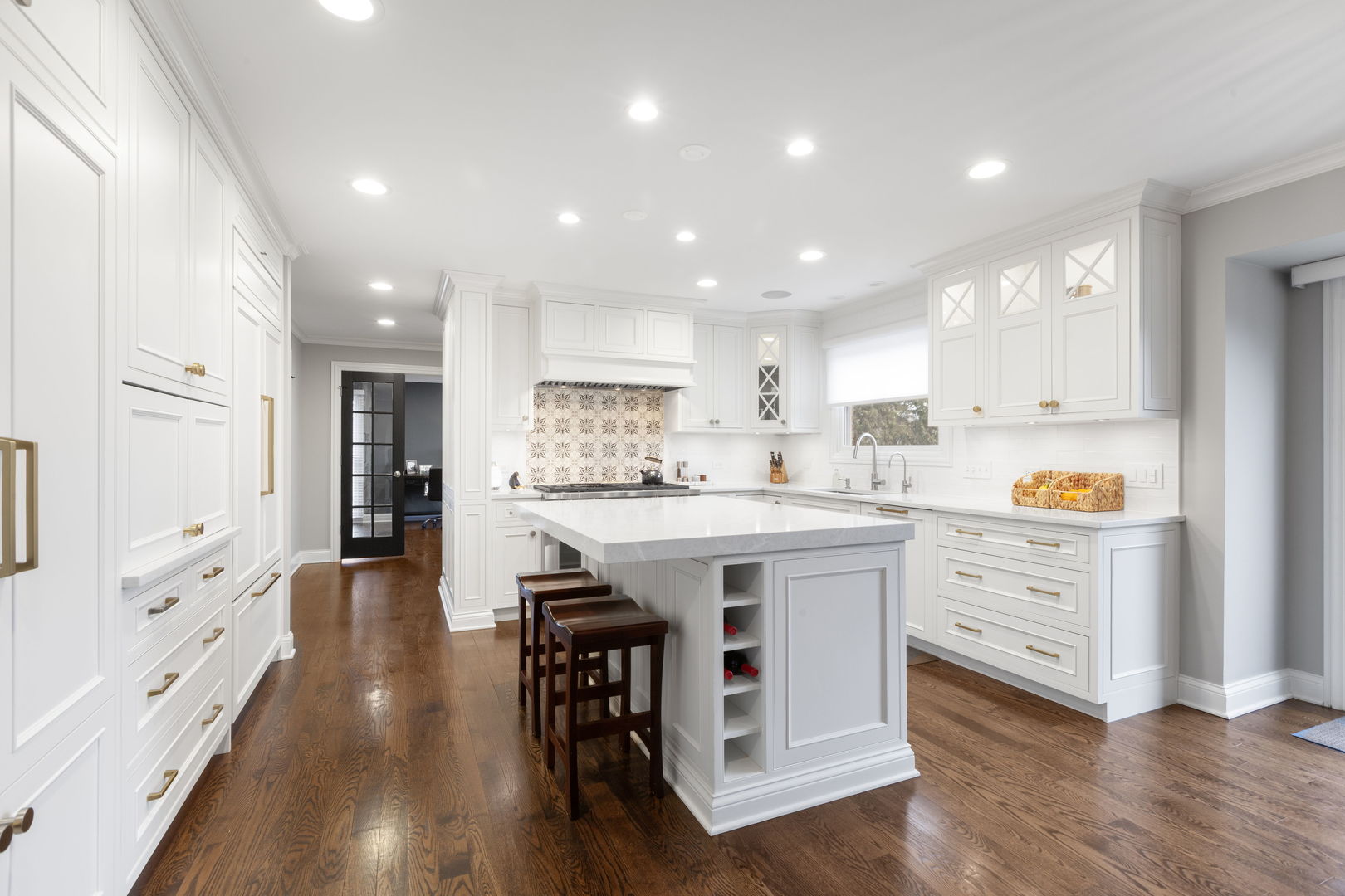 22 Aintree Road, St. Charles, IL 60174