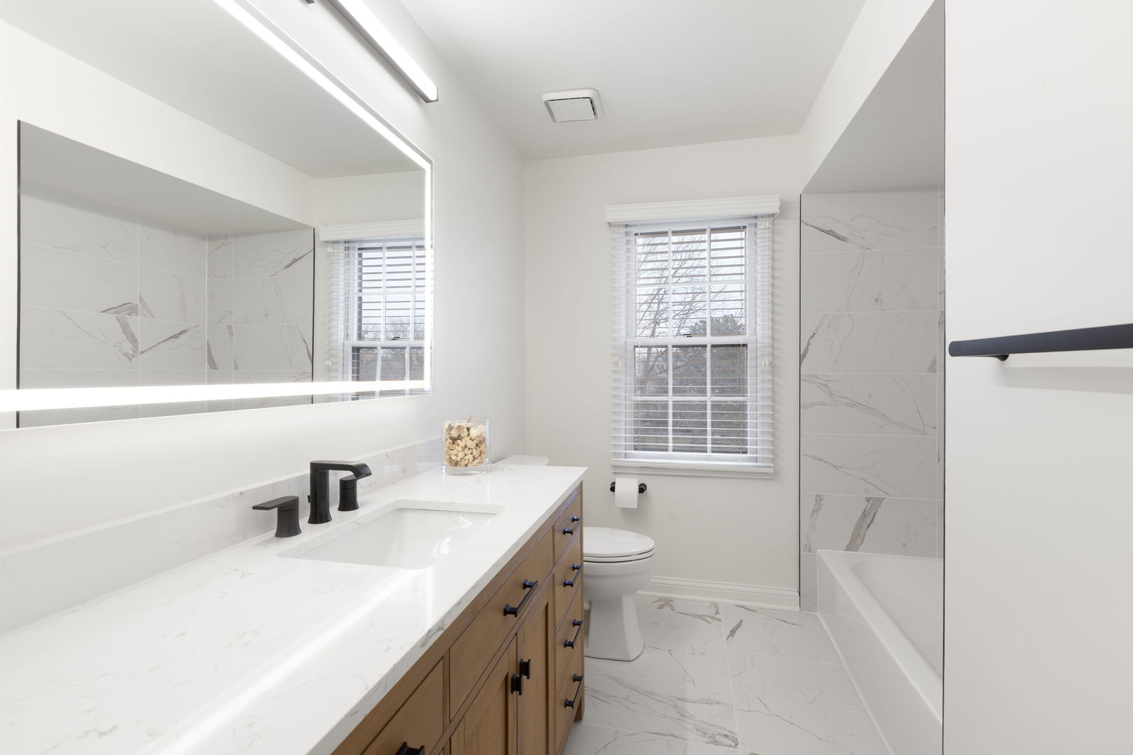 22 Aintree Road, St. Charles, IL 60174