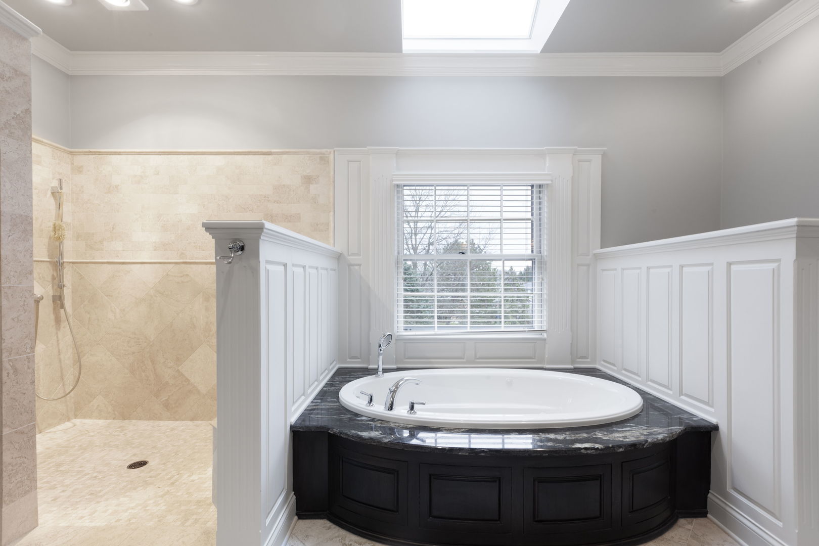 22 Aintree Road, St. Charles, IL 60174