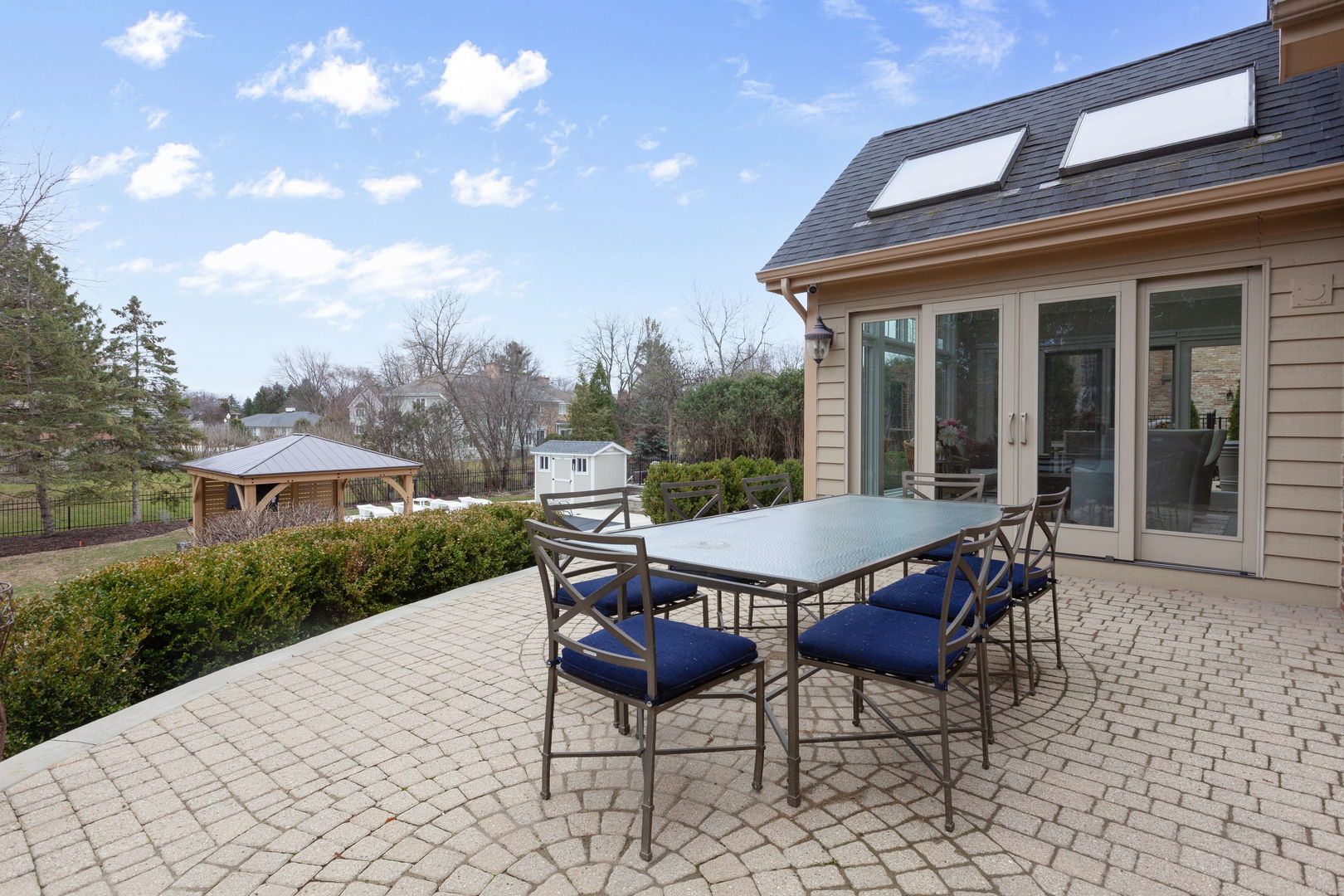 22 Aintree Road, St. Charles, IL 60174