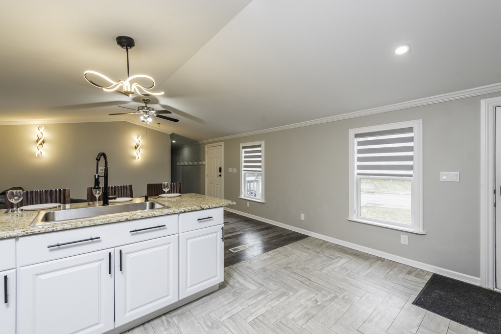 38569 N Sheridan Road #512, Beach Park, IL 60087