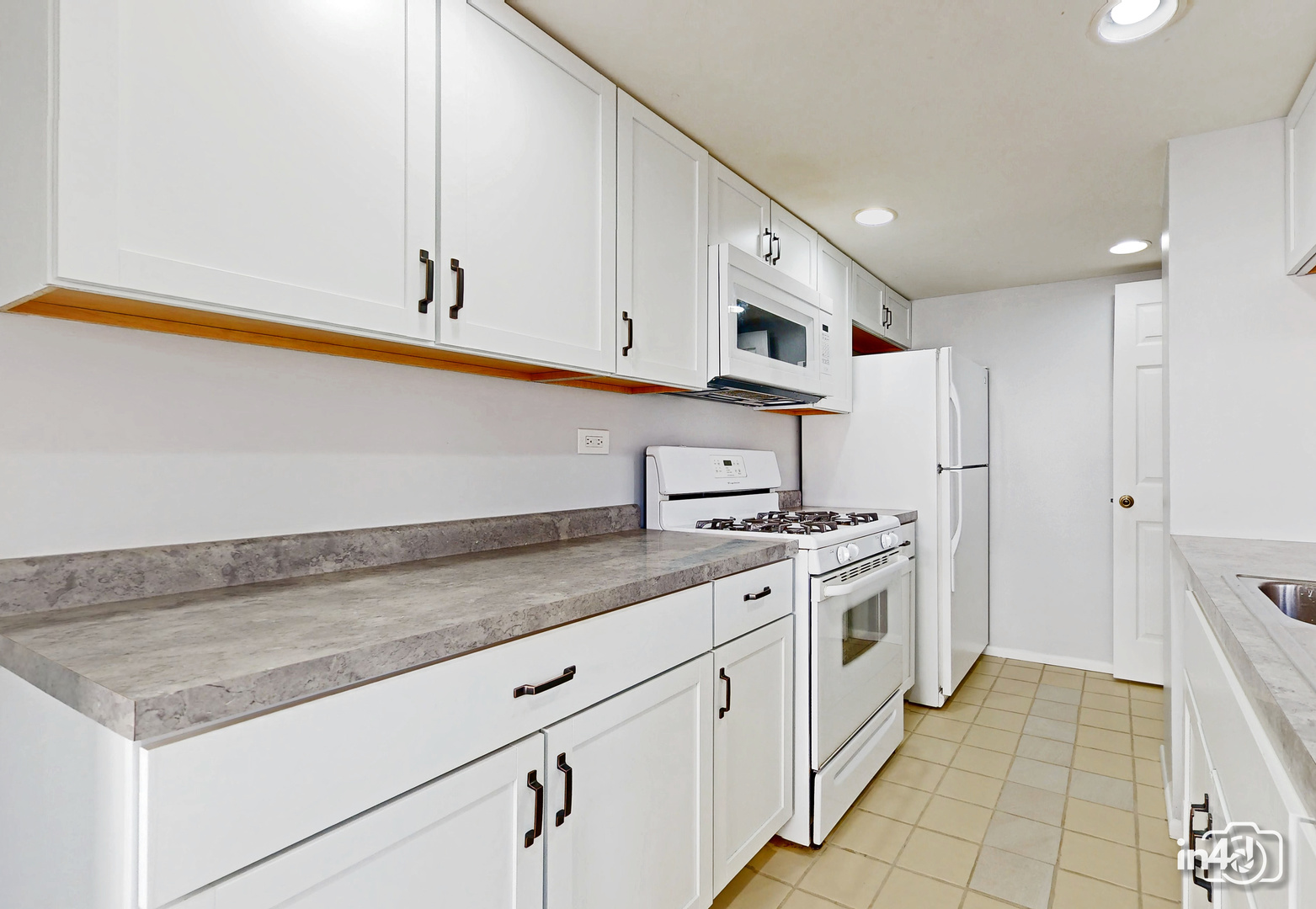 1447 SUTTER Drive, Hanover Park, IL 60133