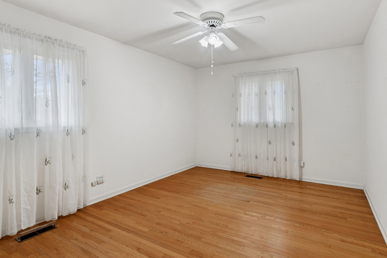 209 Herbert Street, Downers Grove, IL 60515