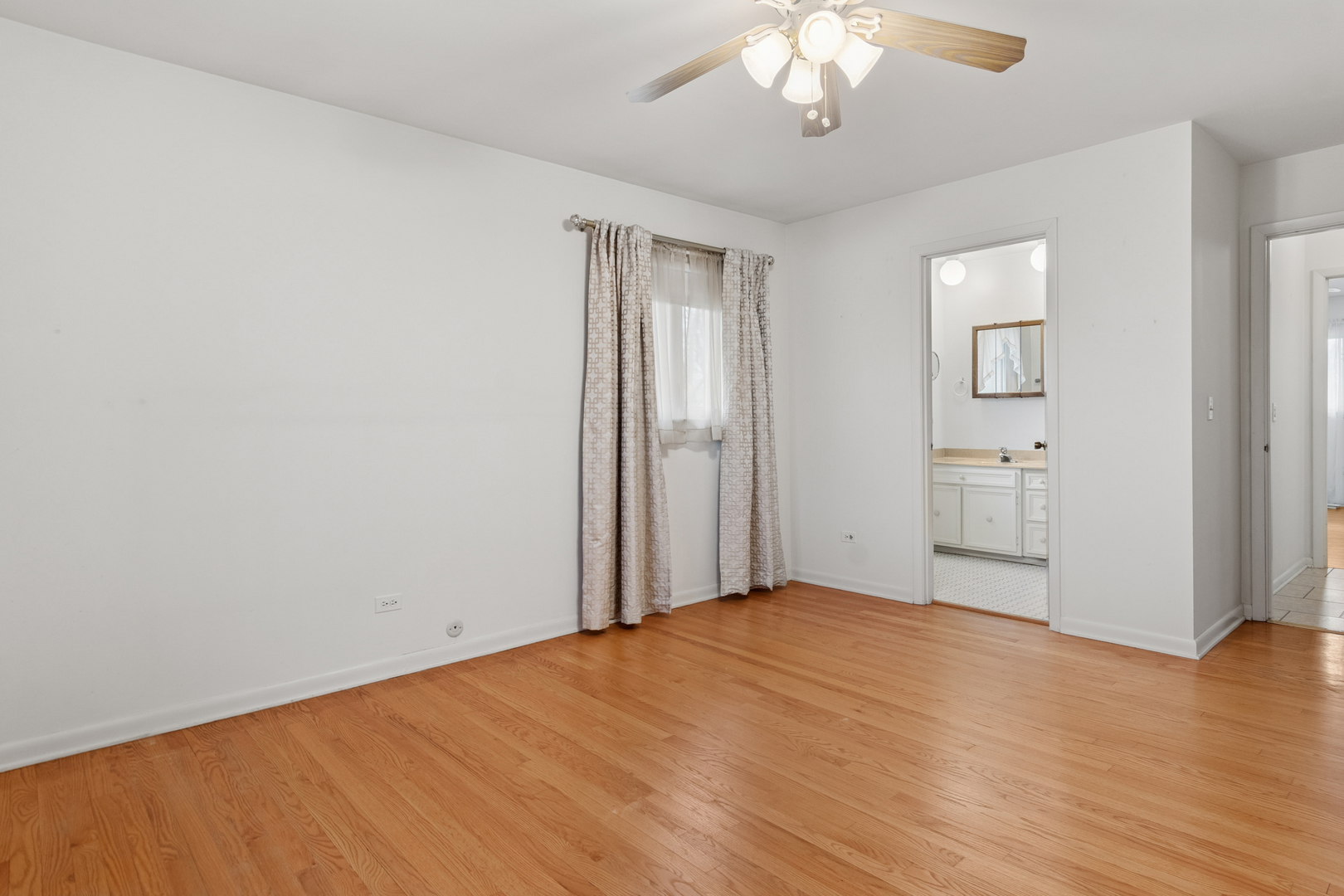 209 Herbert Street, Downers Grove, IL 60515