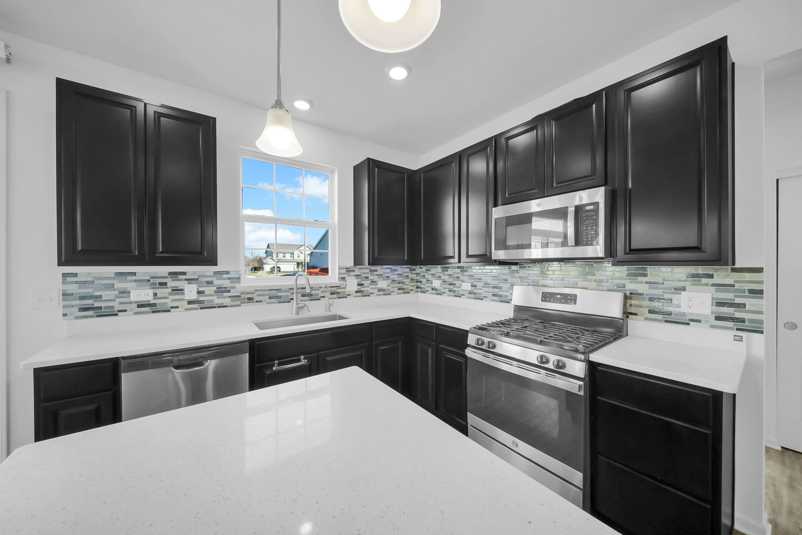 3108 Manchester Drive, Montgomery, IL 60538