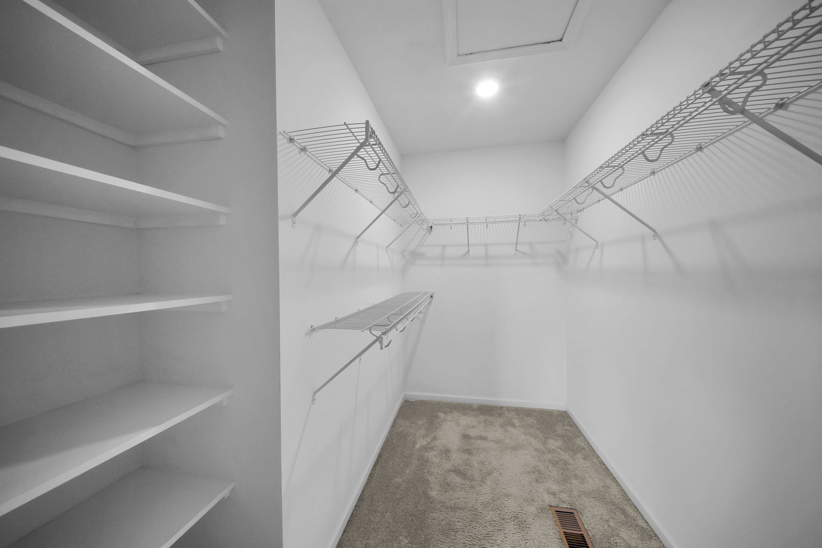 3108 Manchester Drive, Montgomery, IL 60538