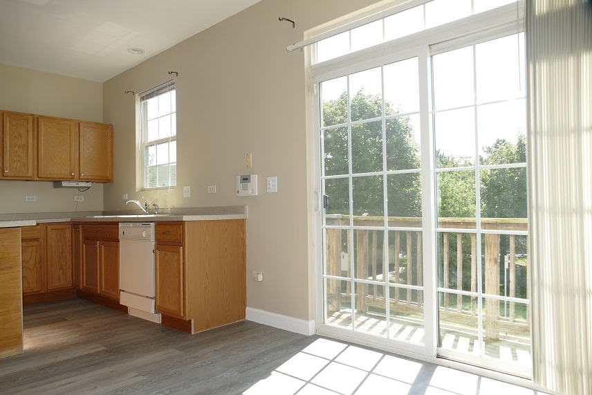 237 S Oak Creek Lane #237, Romeoville, IL 60446