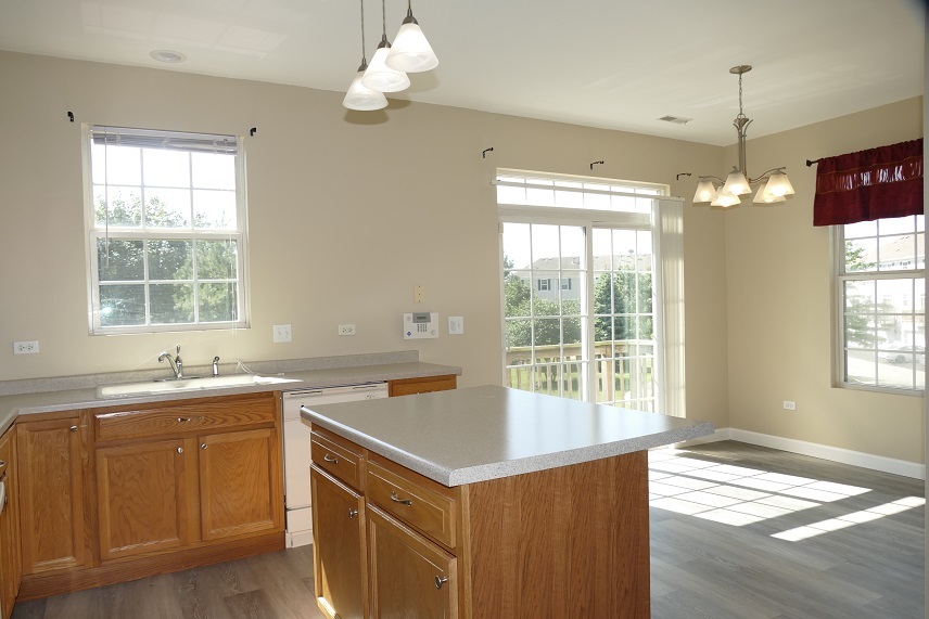 237 S Oak Creek Lane #237, Romeoville, IL 60446