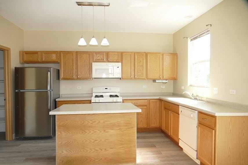 237 S Oak Creek Lane #237, Romeoville, IL 60446