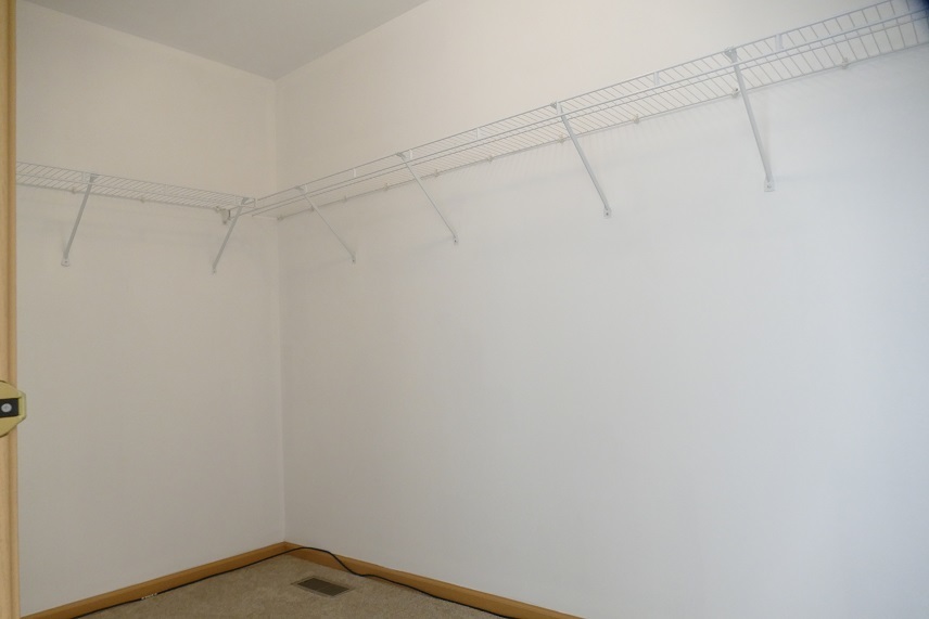 237 S Oak Creek Lane #237, Romeoville, IL 60446