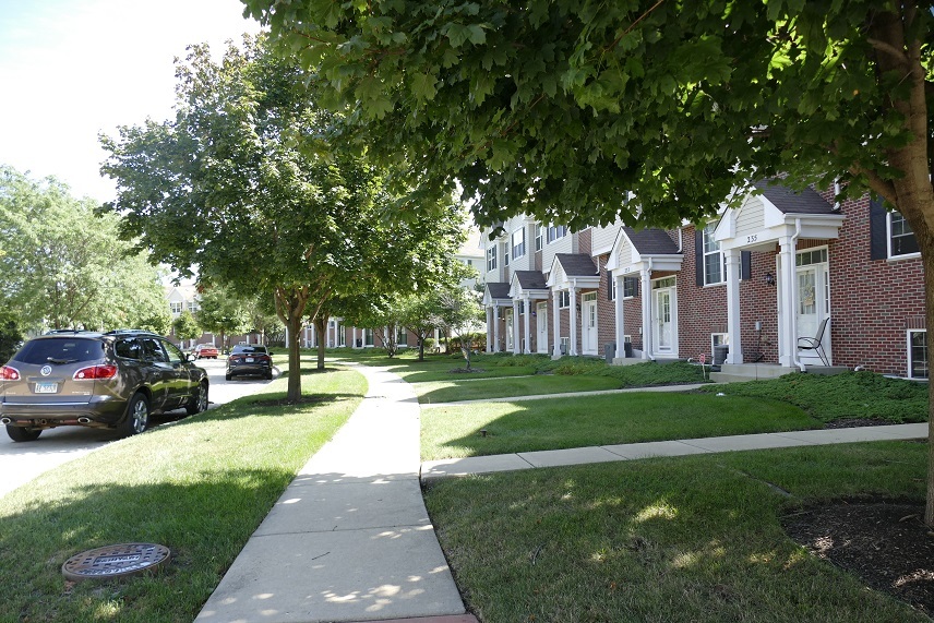 237 S Oak Creek Lane #237, Romeoville, IL 60446