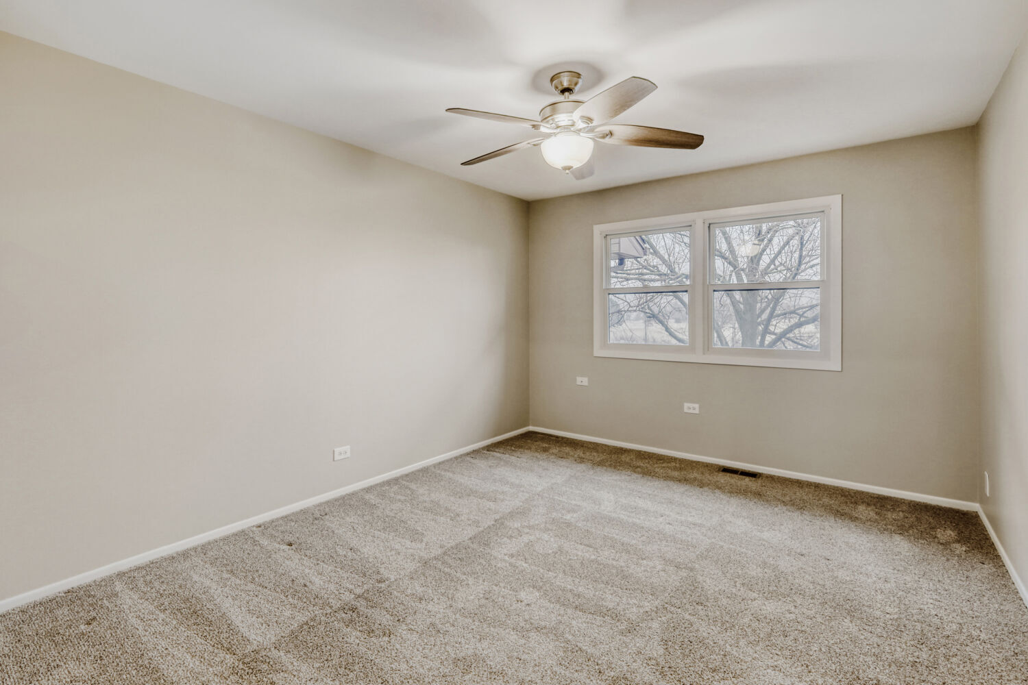 951 Brown Deer Drive, Westmont, IL 60559