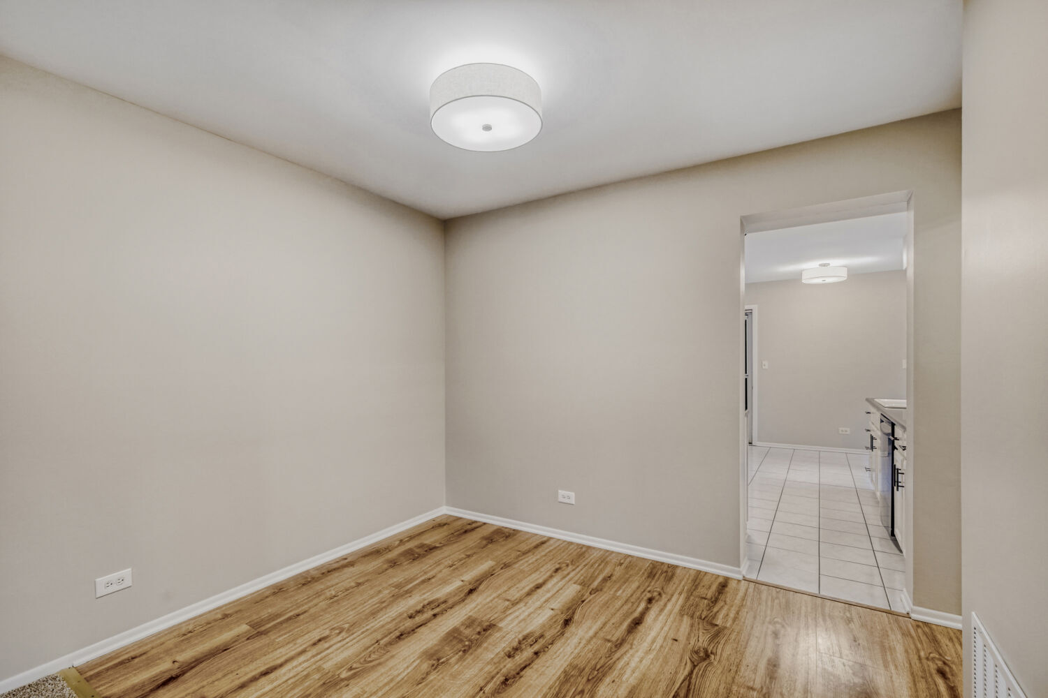 951 Brown Deer Drive, Westmont, IL 60559