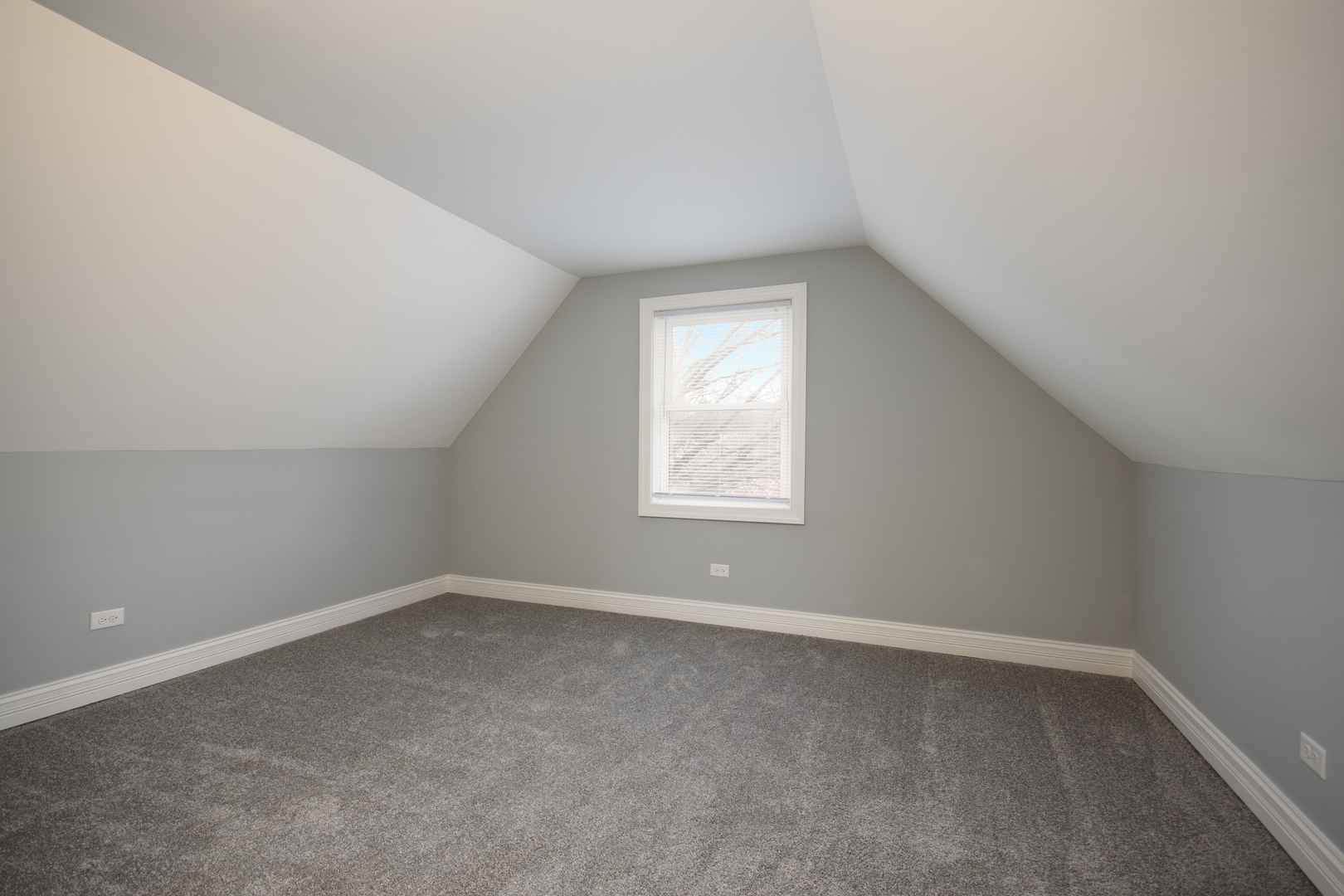 9605 S Greenwood Avenue, Chicago, IL 60628