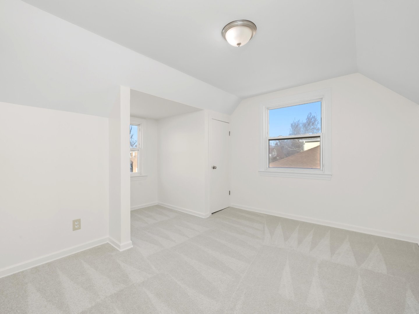 2433 S 17th Avenue, Broadview, IL 60155